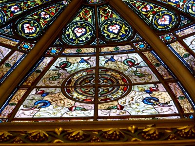 Middle Street Synagogue, Brighton (May 2013) - Stained Glass in Dome (2)