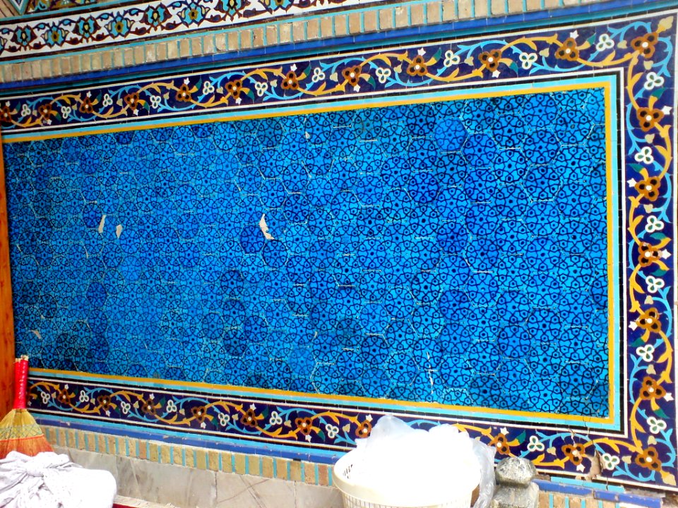 Middle portico of Al-Mahruq Mosque - Tiling 04