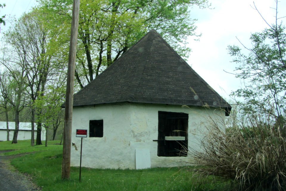 MiddletownVA-OldForgeFarm-building