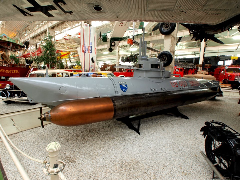 Midget submarine UB407 Biber = Beaver pic3