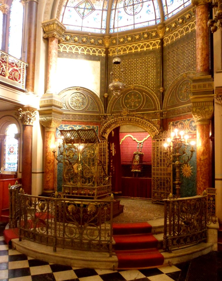 Middle Street Synagogue, Brighton (May 2013) - General Interior View (3)