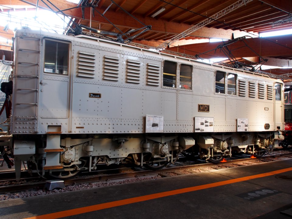 MIDI E4002 photo 3