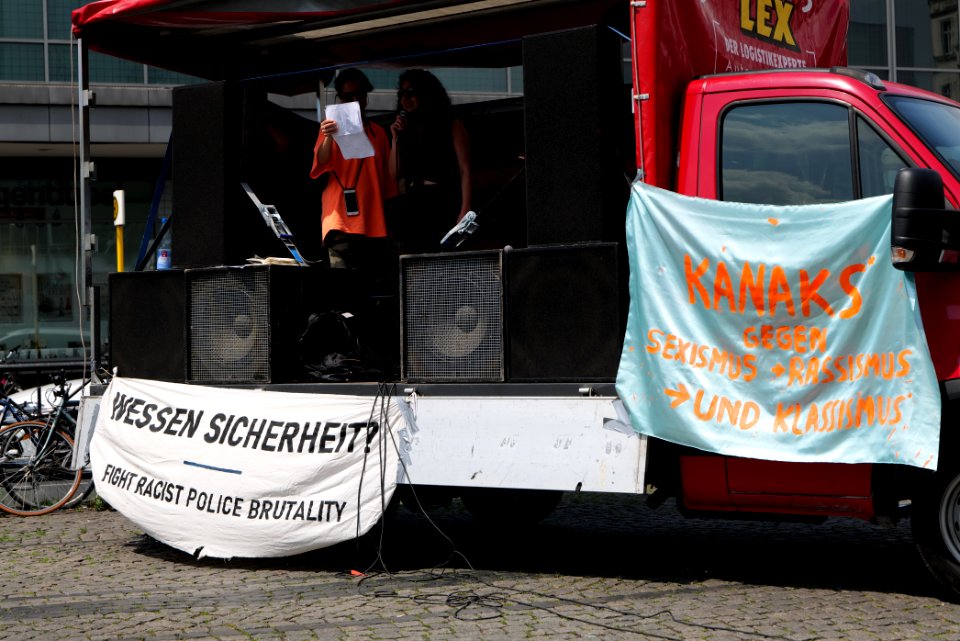 Migrantifa protest Berlin 2020-06-13 07