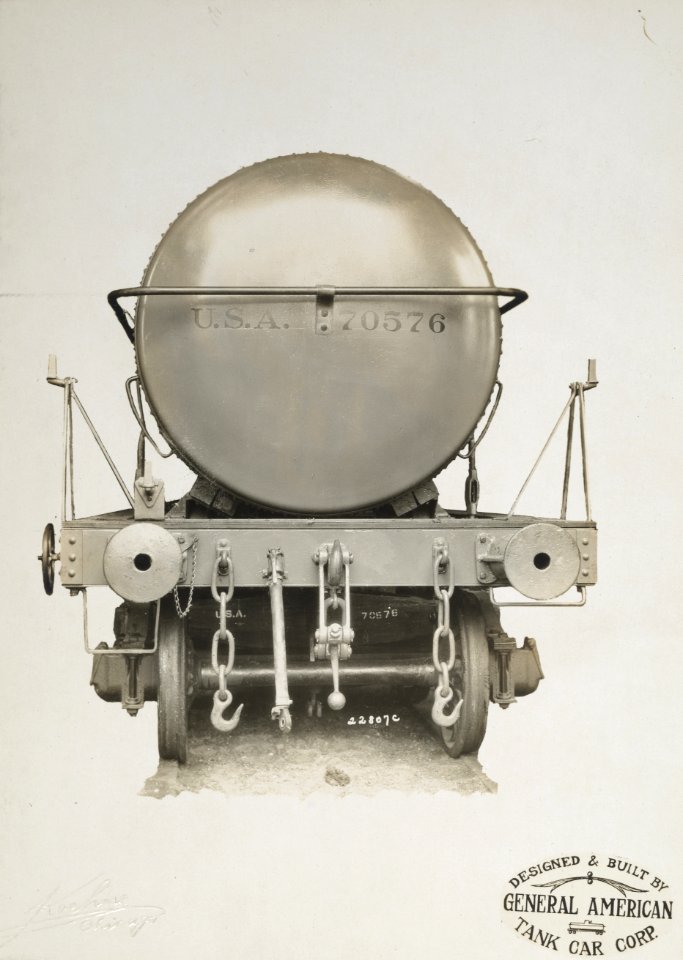 Military Administration - Transportation - Rail - Construction - TANK CARS FOR GOVERNMENT USE. A Tank car front view. Type build by General American Tank Car Corporation, Chicago, Ill - NARA - 45502163 (cropped)