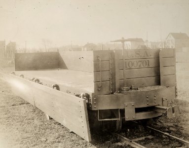 Military Administration - Transportation - Rail - Construction - MANUFACTURING CARS FOR TRENCH WORK - NARA - 45502023 (cropped)