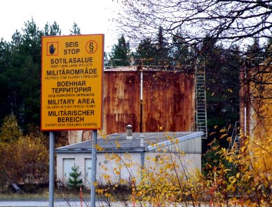 Military Area sign in Hiukkavaara Oulu 20061008