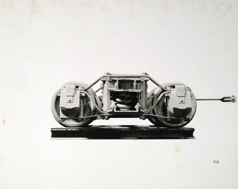 Military Administration - Transportation - Rail - Construction - MANUFACTURING STEEL CARS FOR GOVERNMENT. Truck of car manufactured by the Ralston Steel Car Co., Columbus, Ohio - NARA - 45502053 (cropped)