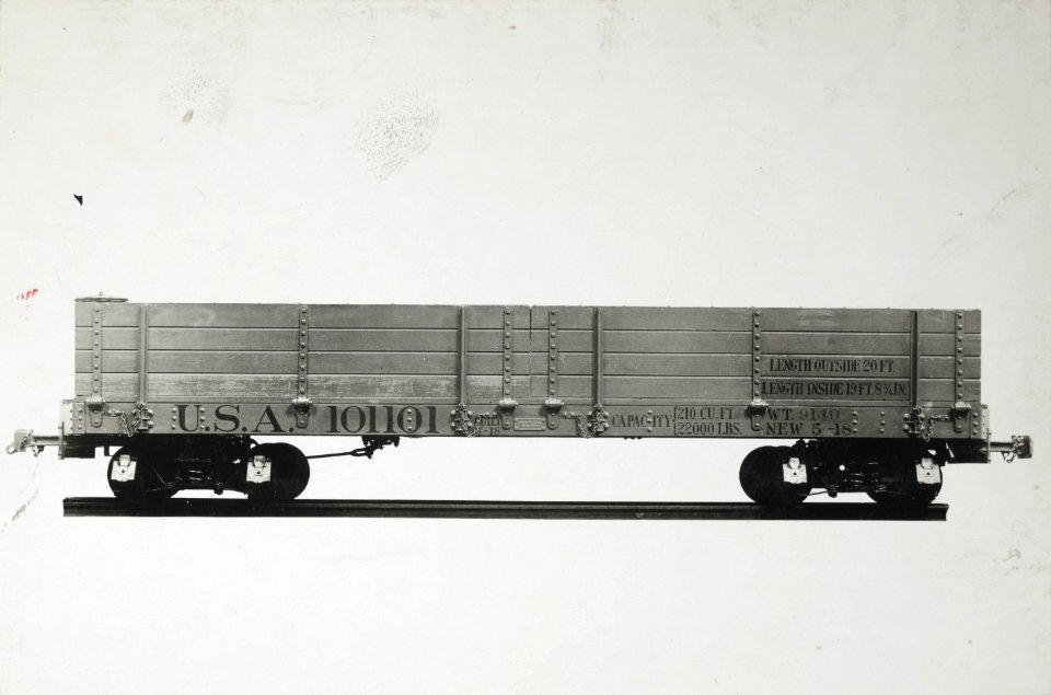 Military Administration - Transportation - Rail - Construction - MANUFACTIRING FLAT CARS FOR UNITED STATES GOVERNMENT. Type of car manufactured by the Ralston Steel Car Co., Columbus, Ohio - NARA - 45502051 (cropped)