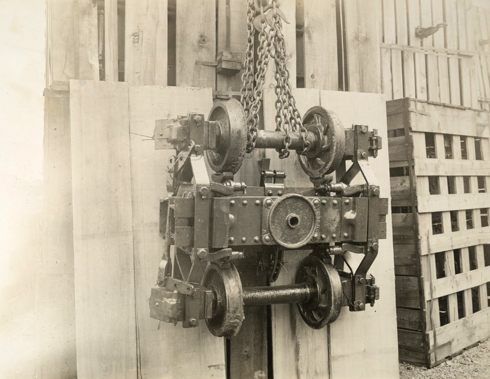Military Administration - Transportation - Rail - Construction - MANUFACTURING CARS FOR TRENCH USE - NARA - 45502019 (cropped)