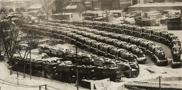 Military Administration - Transportation - Rail - Construction - AMERICAN LOCOMOTIVES AND TENDERS FOR FRANCE IN THE yards of Baldwin Locomotive company, Philadelphia - NARA - 45502057 (cropped)