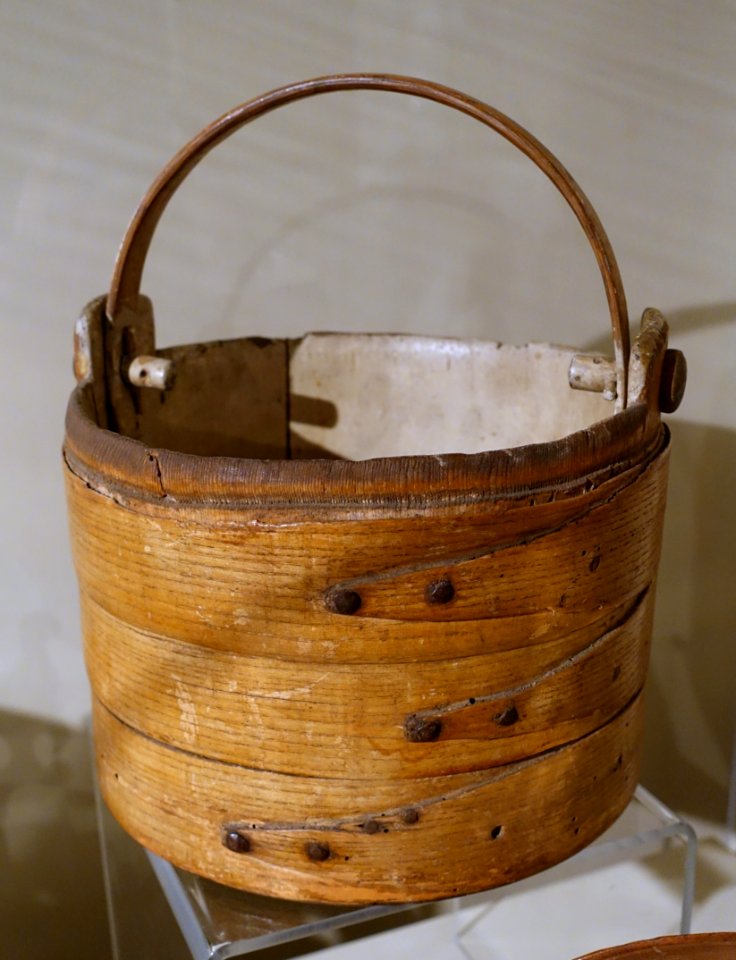 Milk pail, America, 1800s, pine, ash - Concord Museum - Concord, MA - DSC05807