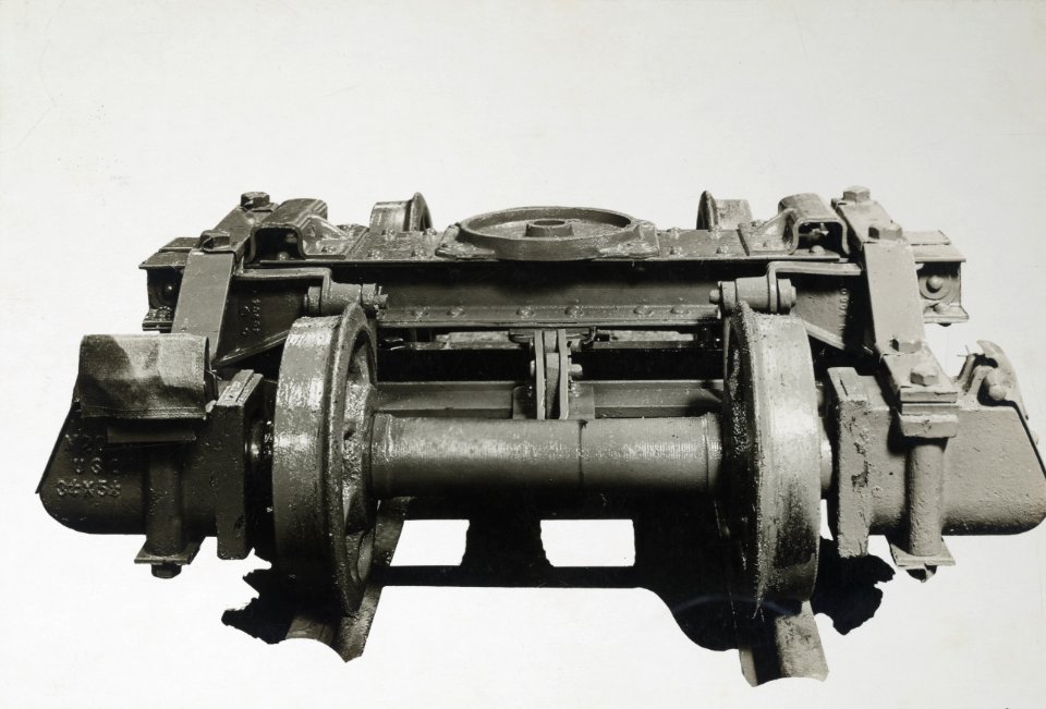 Military Administration - Transportation - Rail - Construction - MANUFACTURING FLAT CARS FOR GOVERNMENT. Truck of car manufactured by The Ralston Steel Car co., Columbus, Ohio - NARA - 45502117 (cropped)