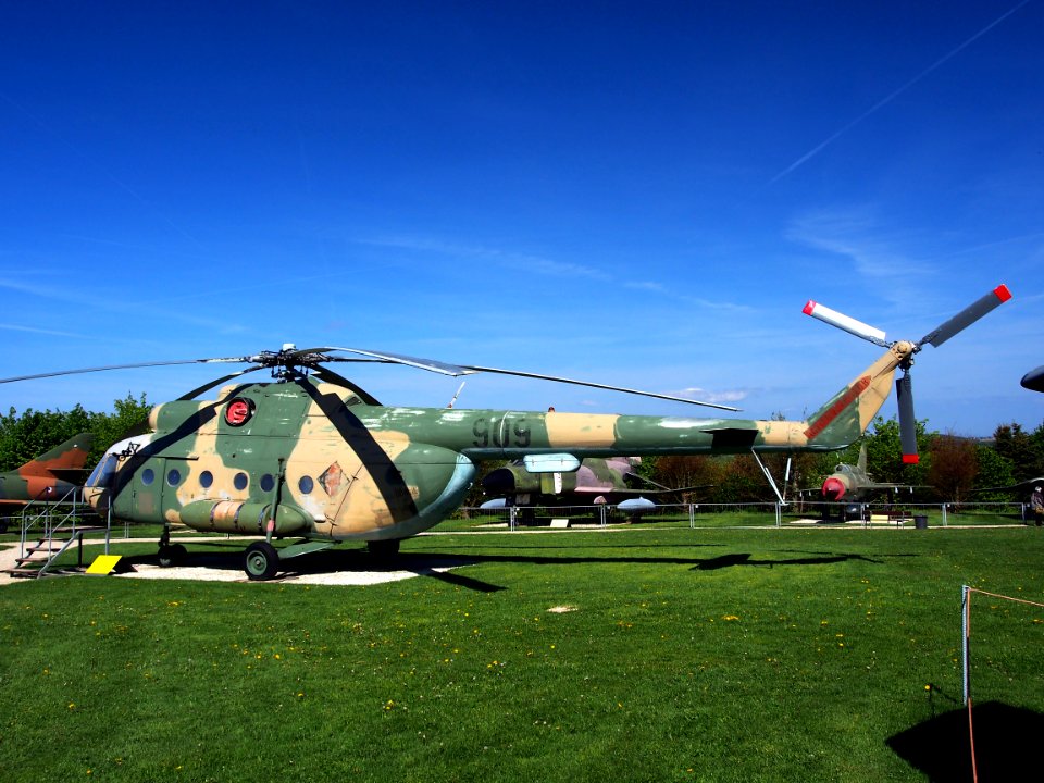 Mil Mi-8T 'Hip-C' - 909 - East-German Air Force pic4