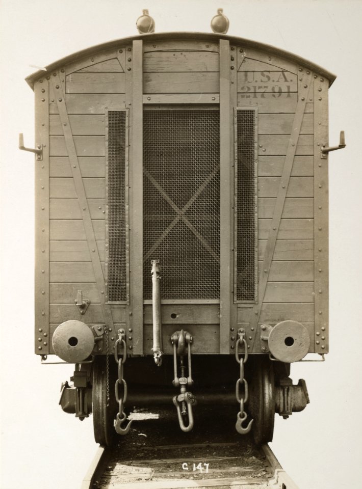 Military Administration - Transportation - Rail - Construction - PORTABLE ELECTRIC LIGHT CAR BUILT FOR U.S. FORCES OVERSEAS - NARA - 45502175 (cropped)