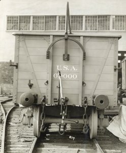 Military Administration - Transportation - Rail - Construction - LOCOMOTIVE CARS. Standard Gauge high side gondola - NARA - 45502081 (cropped)