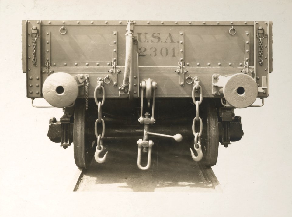 Military Administration - Transportation - Rail - Construction - GONDOLA FREIGHT CAR. For military railways in France, manufactured by the Midvale Steel and Ordnance co., Philadelphia, Pa - NARA - 45502231 (cropped)