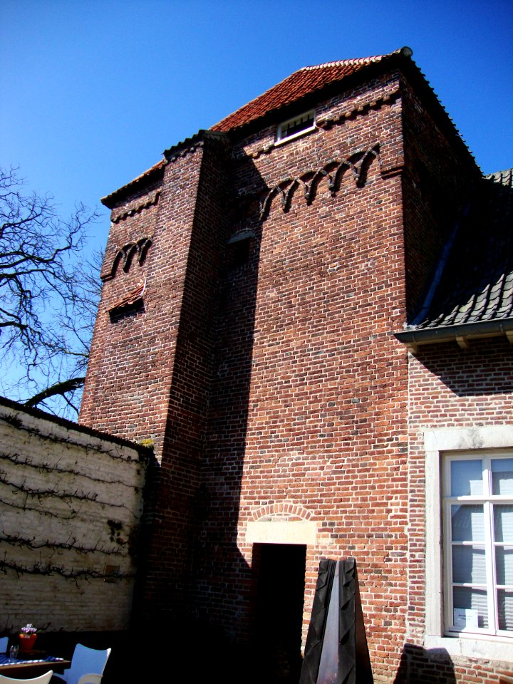 Mill Rijksmonument 8859 Kasteel Tongelaar, donjon