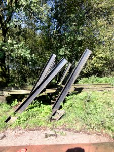 Mill Rijksmonument 509273 aspergeversperring op spoordijk oost van Defensiekanaal (2)