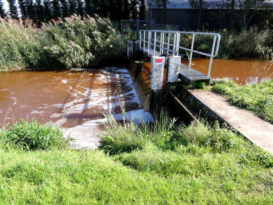 Mill Rijksmonument 525552 stuw in Defensiekanaal tussen kazemat 539 en 540