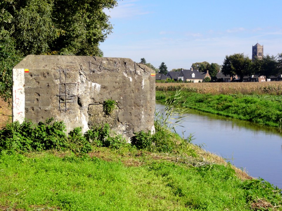 Mill Rijksmonument 525571 S-Kazemat 536 langs Defensiekanaal