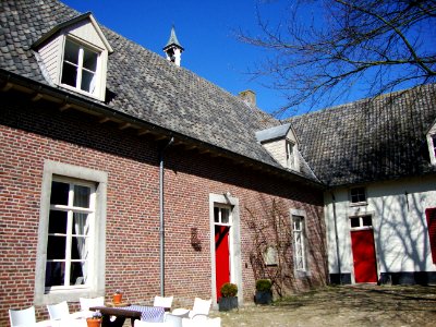 Mill Rijksmonument 8859 Kasteel Tongelaar, binnenplaats