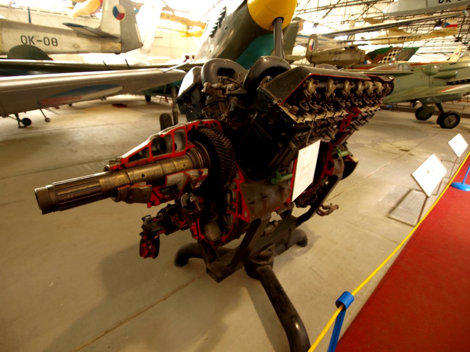 Mikulin AM-42 cutaway Kbely 03