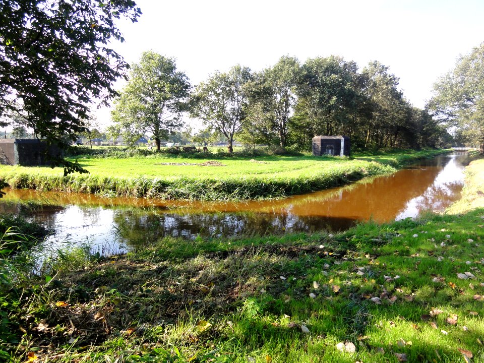 Mill Rijksmonument 509275 stukje schootsveld kazematten 40 en 41 langs Defensiekanaal