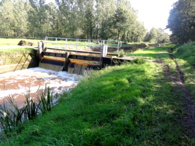 Mill Rijksmonument 525554 stuw in Defensiekanaal tussen kazemat 37 en 36
