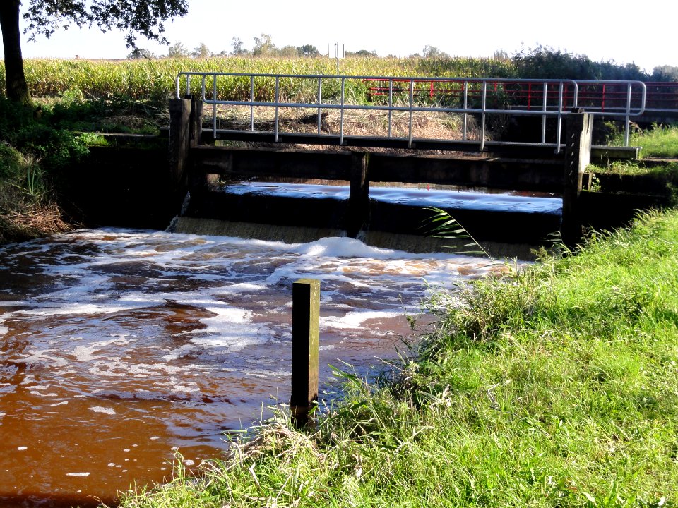 Mill Rijksmonument 525553 stuw in Defensiekanaal tussen kazemat 42 en 41 (2)