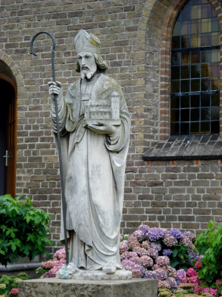 Mill, statue de St. Willibrord