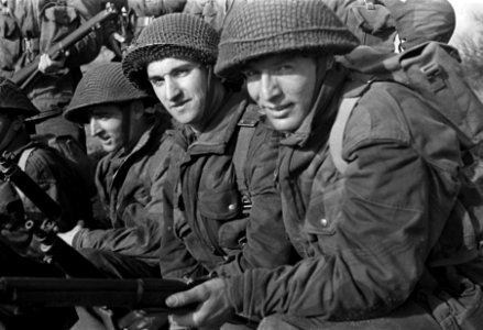 Militair opleidingskamp te Bloemendaal(bezoek Generaal Kruls ), Bestanddeelnr 901-5103