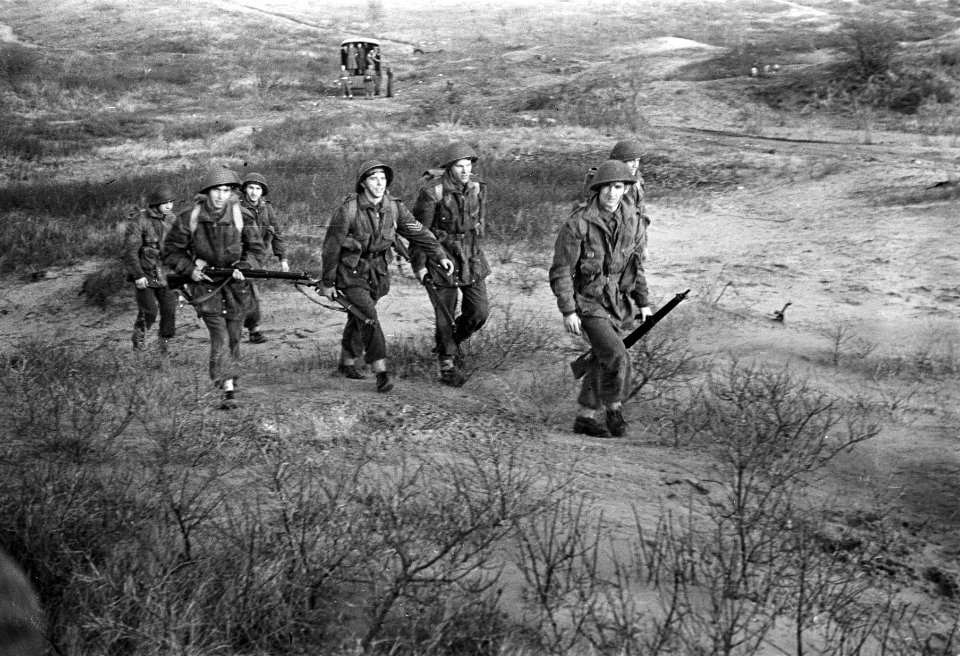 Militair opleidingskamp te Bloemendaal(bezoek Generaal Kruls ), Bestanddeelnr 901-5099