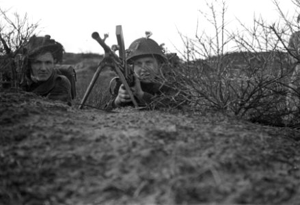 Militair opleidingskamp te Bloemendaal(bezoek Generaal Kruls ), Bestanddeelnr 901-5096
