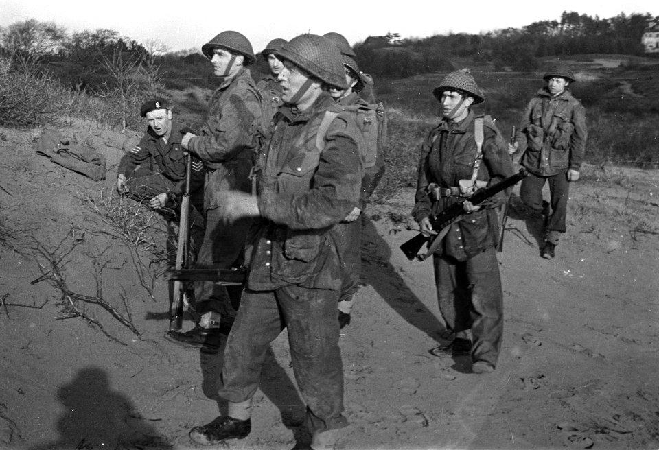 Militair opleidingskamp te Bloemendaal(bezoek Generaal Kruls ), Bestanddeelnr 901-5101