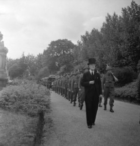 Militaire begrafenis in Engeland., Bestanddeelnr 935-3425
