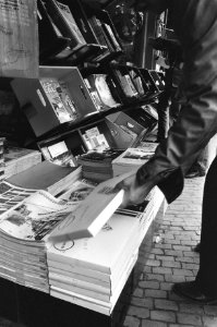 Militaire geheimen in de boekhandel, gestolen door actiegroep Onkruit, Bestanddeelnr 932-3479