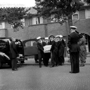 Militaire begrafenis majoor mach C Donders Huisdinnen, Bestanddeelnr 908-0200
