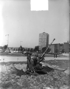 Militaire oefening ter beveiliging Maastunnel in Rotterdam, Bestanddeelnr 905-7372