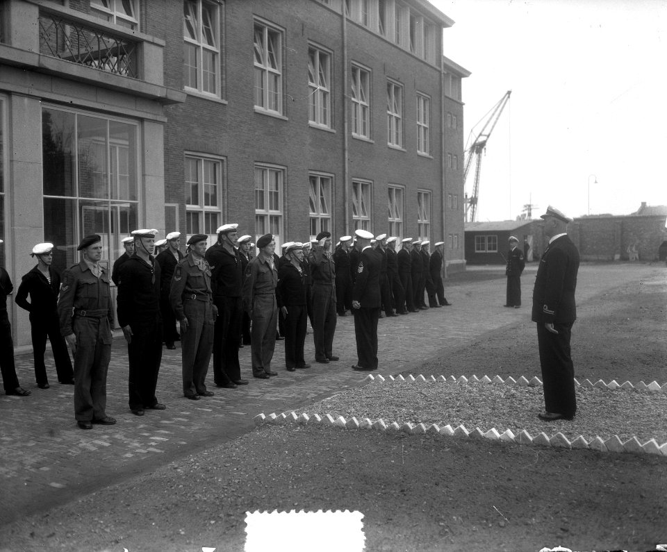 Militaire Opleiding voor Koopvaardij personeel te Den Helder, Bestanddeelnr 904-7011