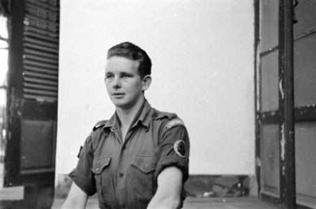 Militair regiment Stoottroepen van de Y-brigade, zonder rangonderscheidingstek…, Bestanddeelnr 516-2-1