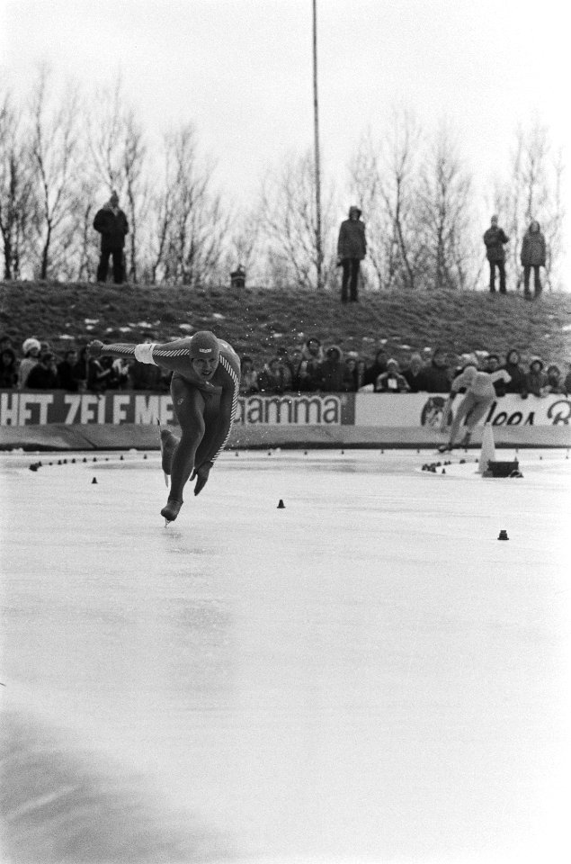 Mikio Oyama (Japan) in actie tijdens de 500 meter, Bestanddeelnr 930-1364