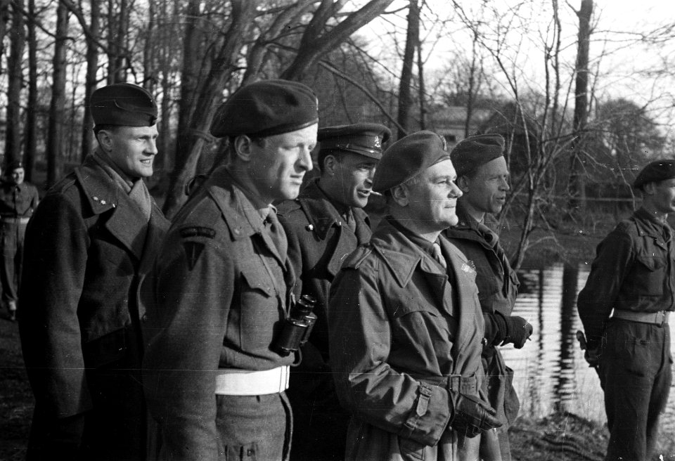 Militair opleidingskamp te Bloemendaal(bezoek Generaal Kruls ), Bestanddeelnr 901-5138