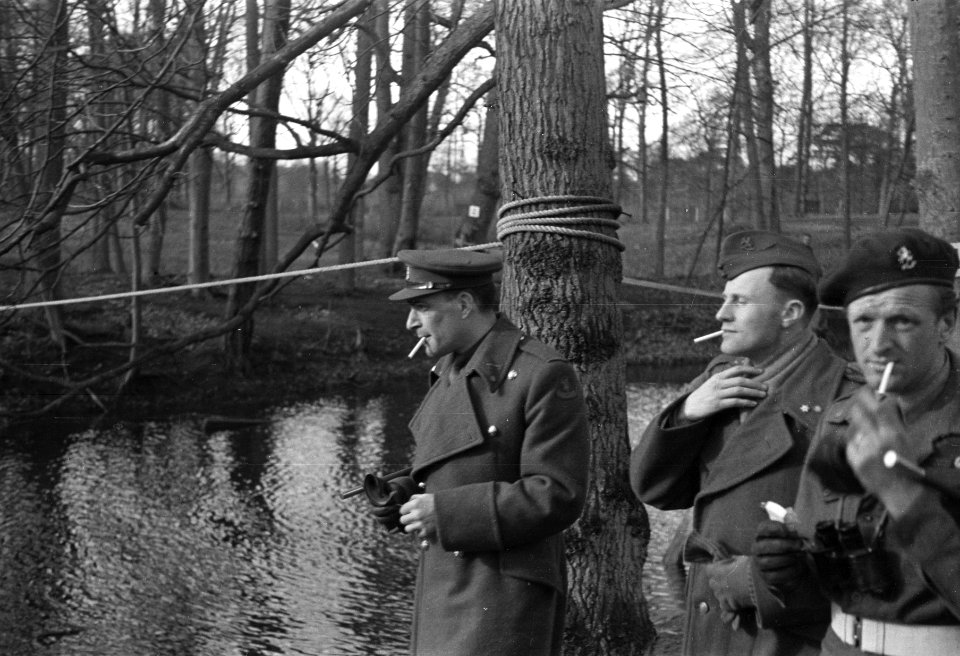 Militair opleidingskamp te Bloemendaal(bezoek Generaal Kruls ), Bestanddeelnr 901-5130