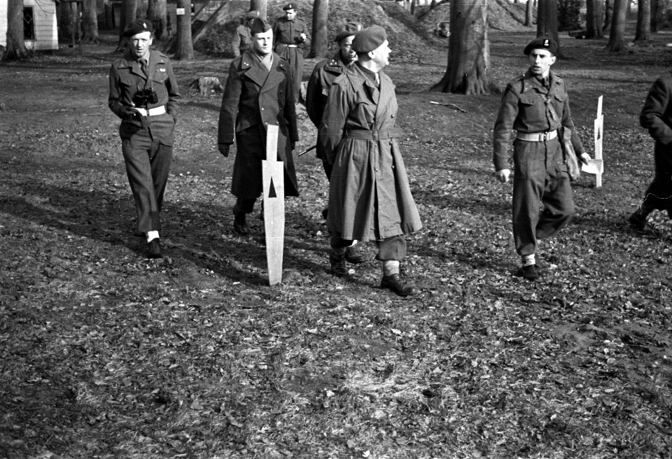 Militair opleidingskamp te Bloemendaal(bezoek Generaal Kruls ), Bestanddeelnr 901-5127