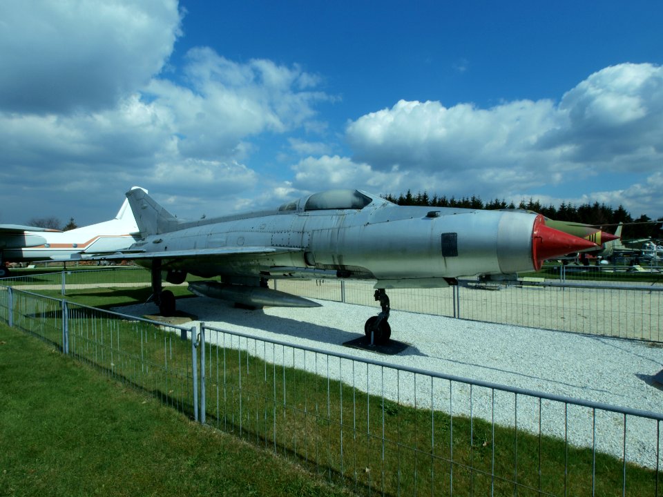 Mikoyan Gurevich MiG-21F-13 'Fishbed-C' - 1217 - East-German Air Force pic3
