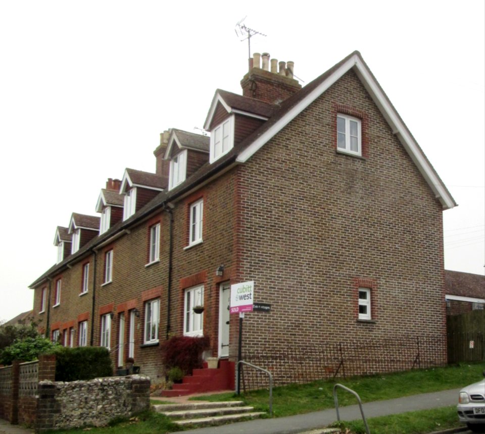 Mile End Cottages, Ladies Mile Road, Patcham (December 2016)