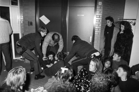 Ministerie Onderwijs en Wetenschappen bezet door studenten in verband met studie, Bestanddeelnr 933-4972