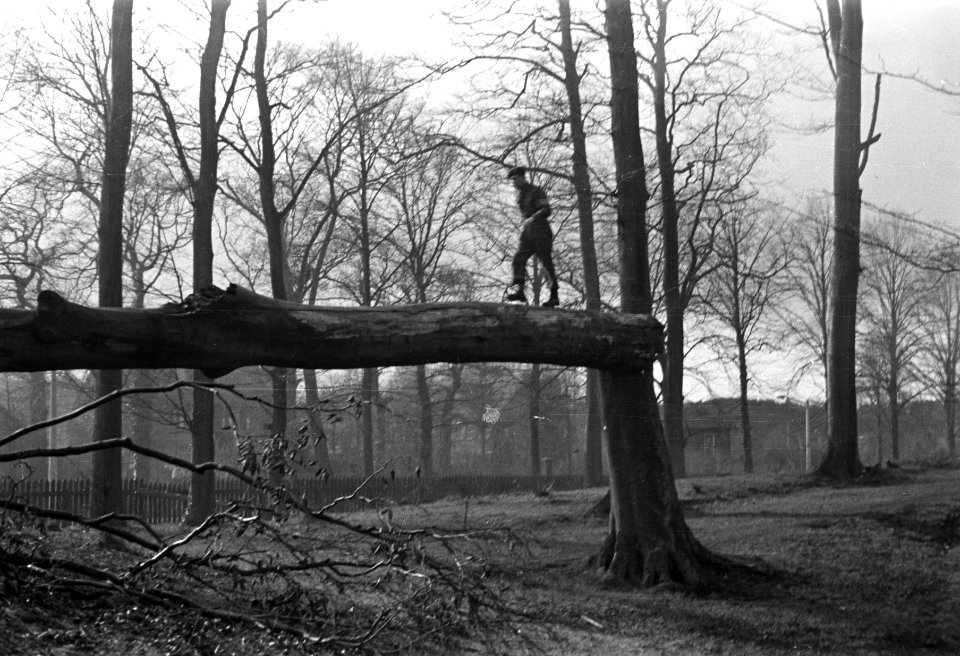 Militair opleidingskamp te Bloemendaal(bezoek Generaal Kruls ), Bestanddeelnr 901-5124