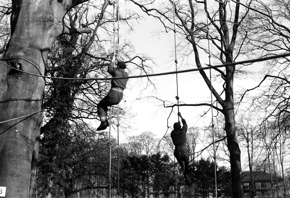 Militair opleidingskamp te Bloemendaal(bezoek Generaal Kruls ), Bestanddeelnr 901-5140