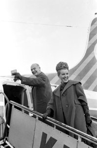 Miss Holland 1963 Dorina de Jong naar Mallorca vertrokken (kop), Bestanddeelnr 914-7758